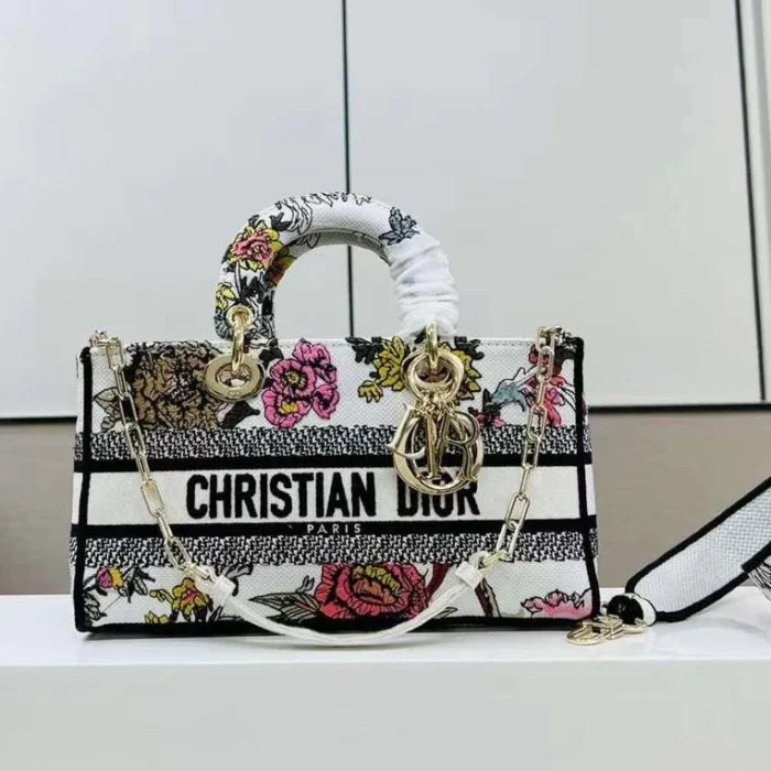 ⁦Mini Dior Book Tote With Strap Bag⁩ - الصورة ⁦4⁩