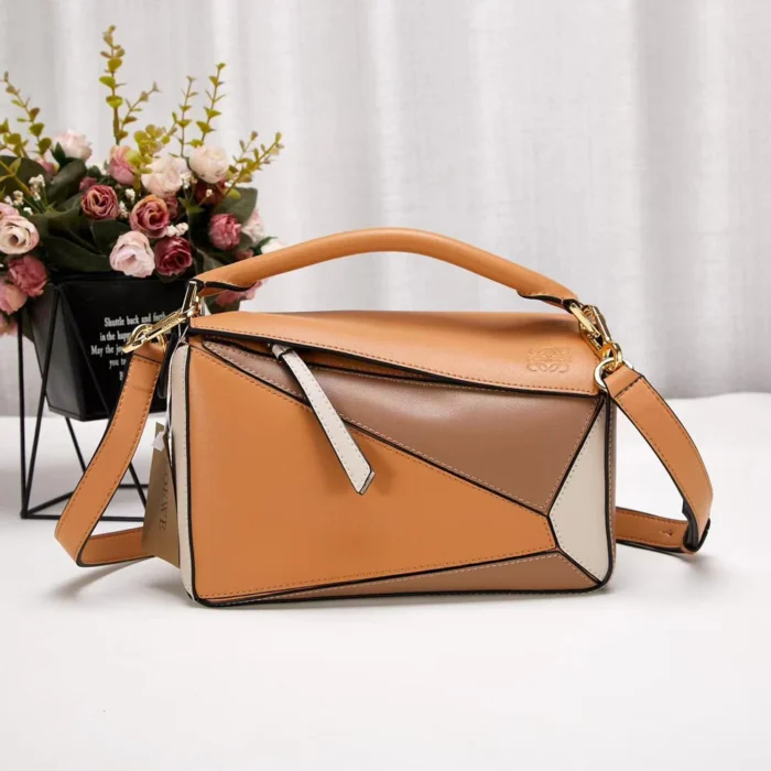 Loewe Puzzle Medium Bag - Image 2