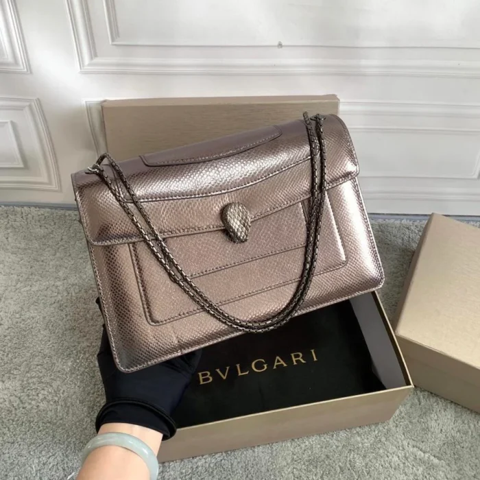 ⁦Bulgari Serpenti Forever East-West Shoulder Snake Leather Bag⁩ - الصورة ⁦3⁩