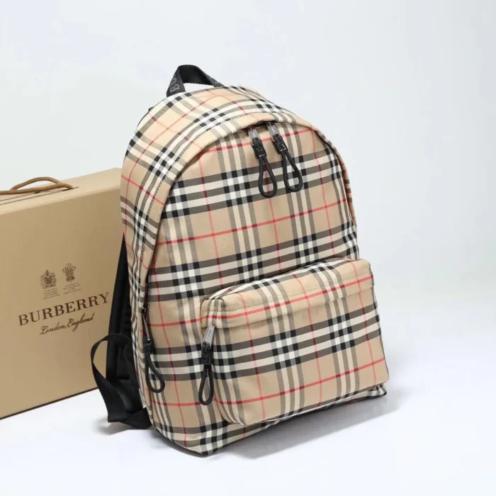 ⁦Burberry PackBack Bag⁩ - الصورة ⁦2⁩