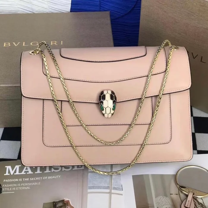 ⁦Bulgari Serpenti Forever East-West Shoulder Soft Bag⁩ - الصورة ⁦5⁩