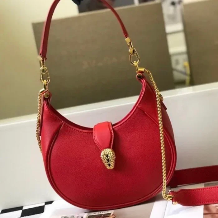 ⁦BVlgari Serpenti Ellipse Crossbody Bag⁩ - الصورة ⁦4⁩