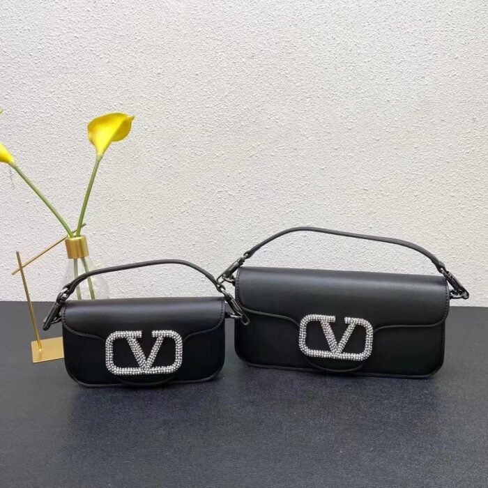 ⁦Valentino Loco shoulder bag⁩ - الصورة ⁦4⁩