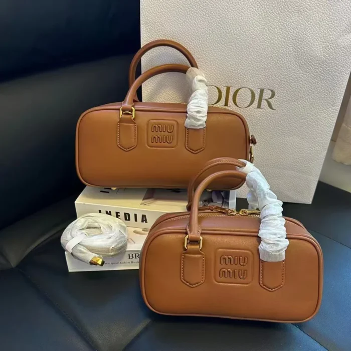 ⁦Miu Miu Arcadie Leather mini-Regular Bag⁩ - الصورة ⁦2⁩