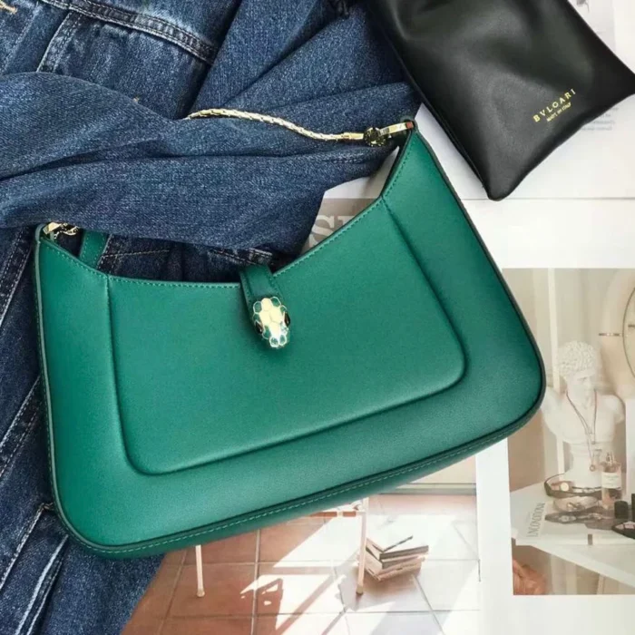 ⁦BVlgari Serpenti Baia Shoulder Soft leather Bag⁩ - الصورة ⁦3⁩