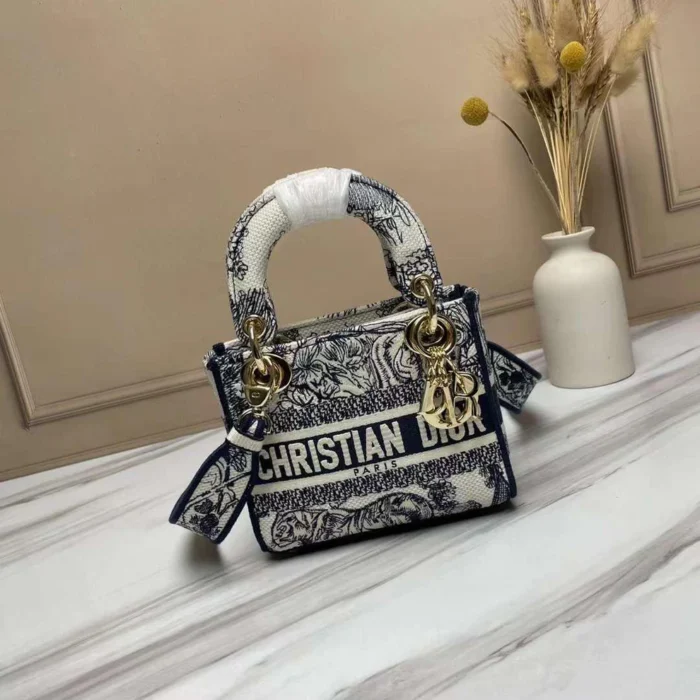 ⁦Dior Mini Lady D-Lite Bag⁩ - الصورة ⁦3⁩