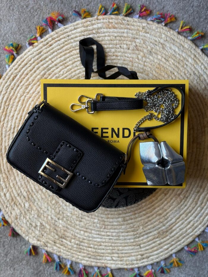 ⁦Fendi Peekaboo Bag Style#33⁩ - الصورة ⁦3⁩