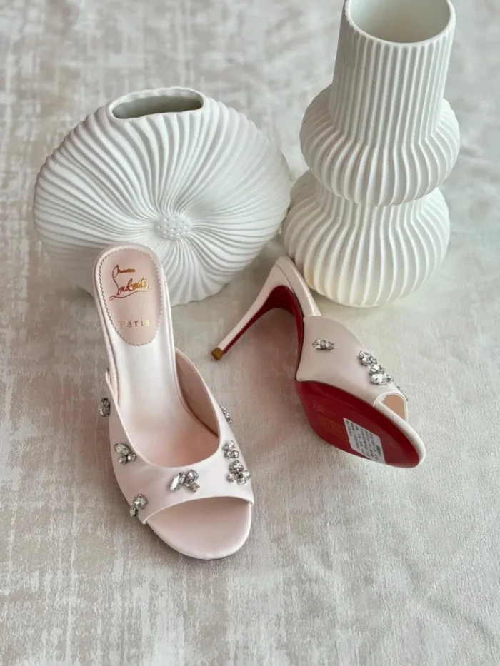LOUBOUTIN SHOES STYLE#11 - Image 5