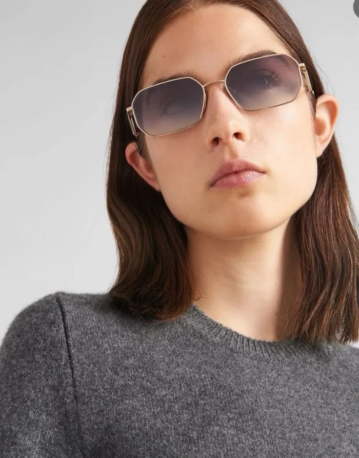 PRADA GLASSES