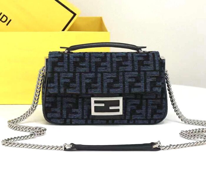 Fendi Baguette continental Medium Fabric Bag