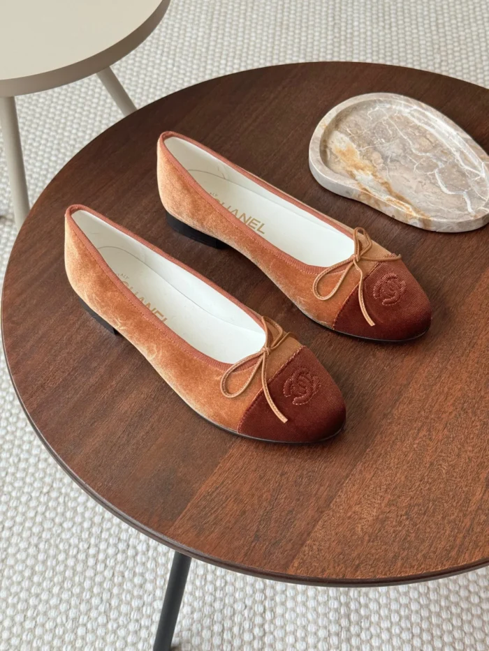 CHANEL SHOES STYLE#52 - Image 5