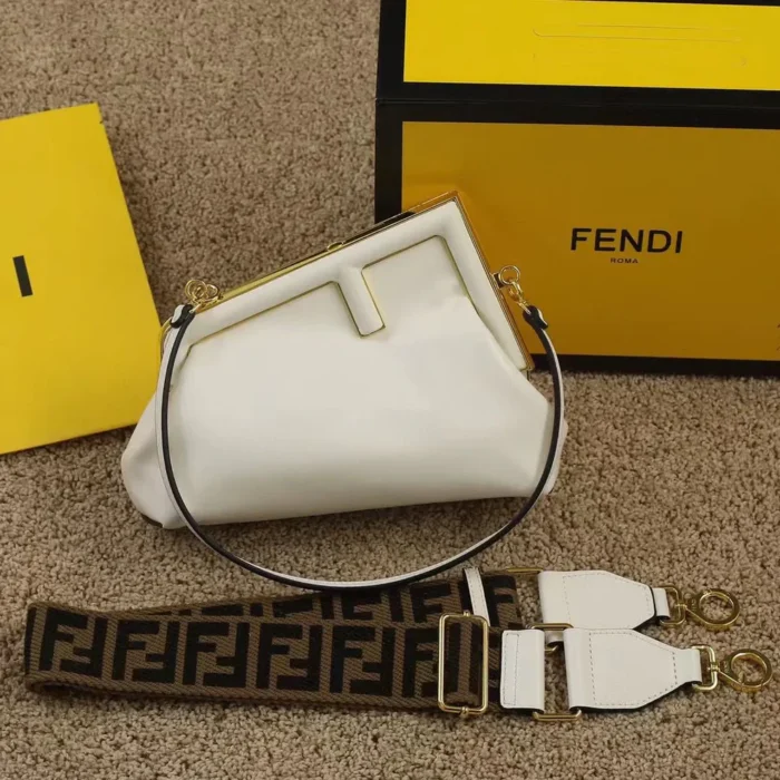 ⁦Fendi First Shoulder Bag Style #1⁩ - الصورة ⁦4⁩