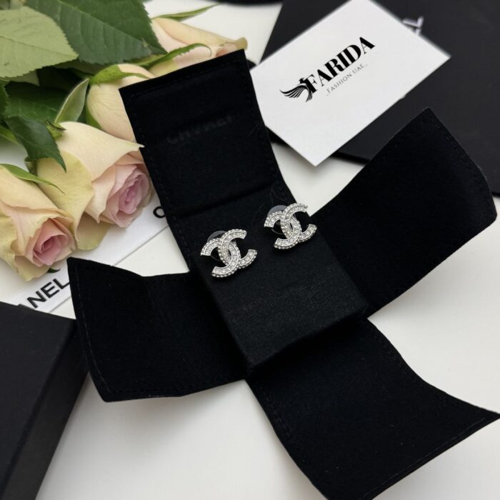 ⁦Chanel earrings decorated⁩ - الصورة ⁦2⁩