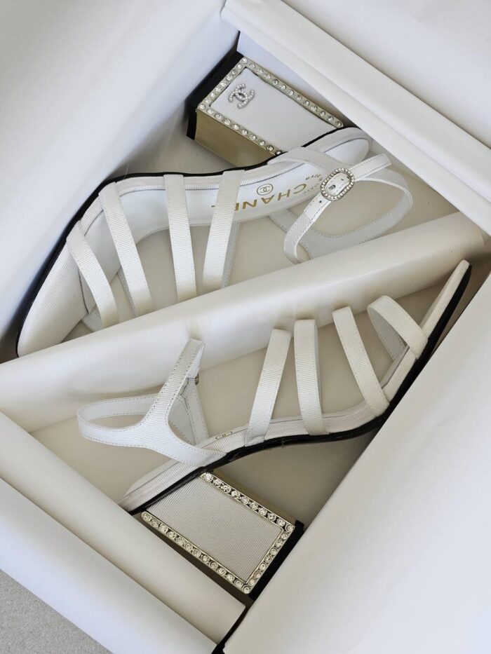 CHANEL SHOES STYLE#42 - Image 4